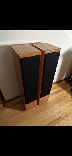 VIENNA ACOUSTIC BACH SPEAKERS