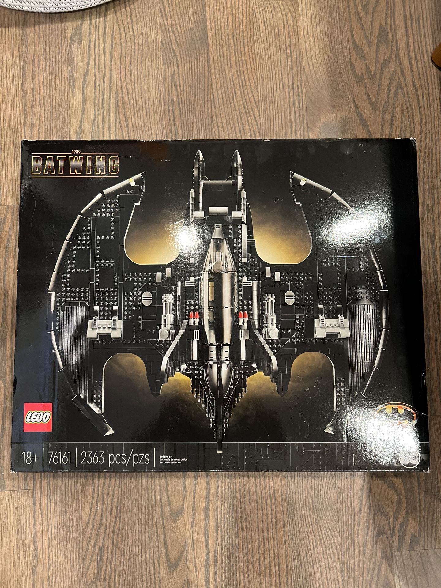 Brand New Lego 1989 Batwing Batman DC 76161