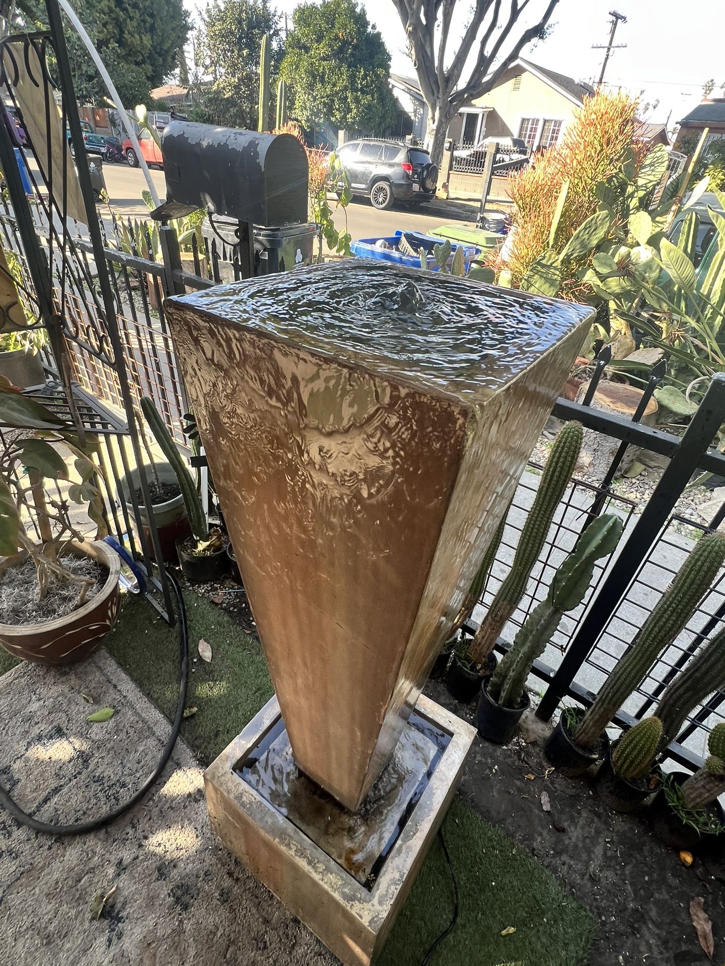 Water Fountain 5ft Tall