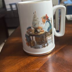 1985 Norman Rockwell mug
