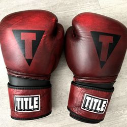“Title Boxing Gloves 12oz – Great Condition – Training / Sparring