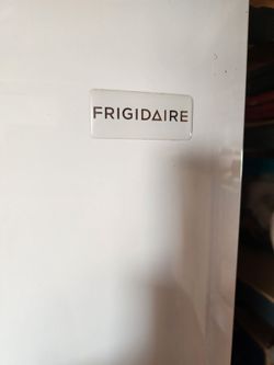 Frigidaire White Upright Freezer 20cf