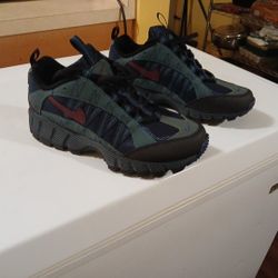 Men's  Nike Air Humara QS Sliver Black Brand New Size 7