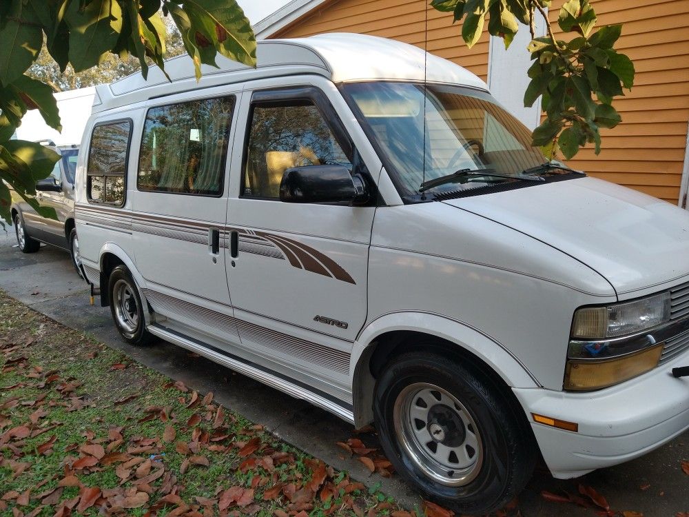 1995 Chevrolet Astro Van