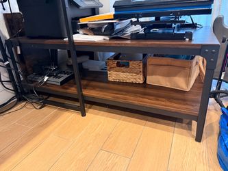 Coffee table / Small table