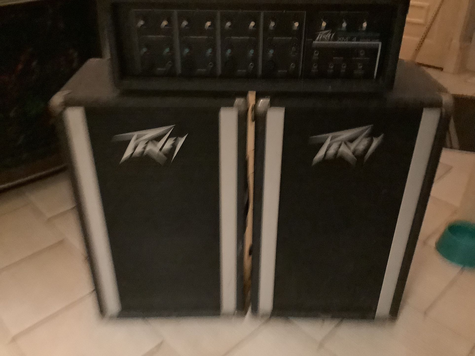 Peavey Mixer & Two Speakers Everything $75
