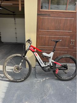 Intense Tazer MX E Bike L/XL Mountain Bike