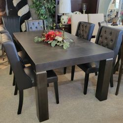 Modern Extension Table + 4 Chairs Brown Color