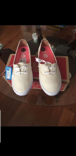 Vans size (5.5)
