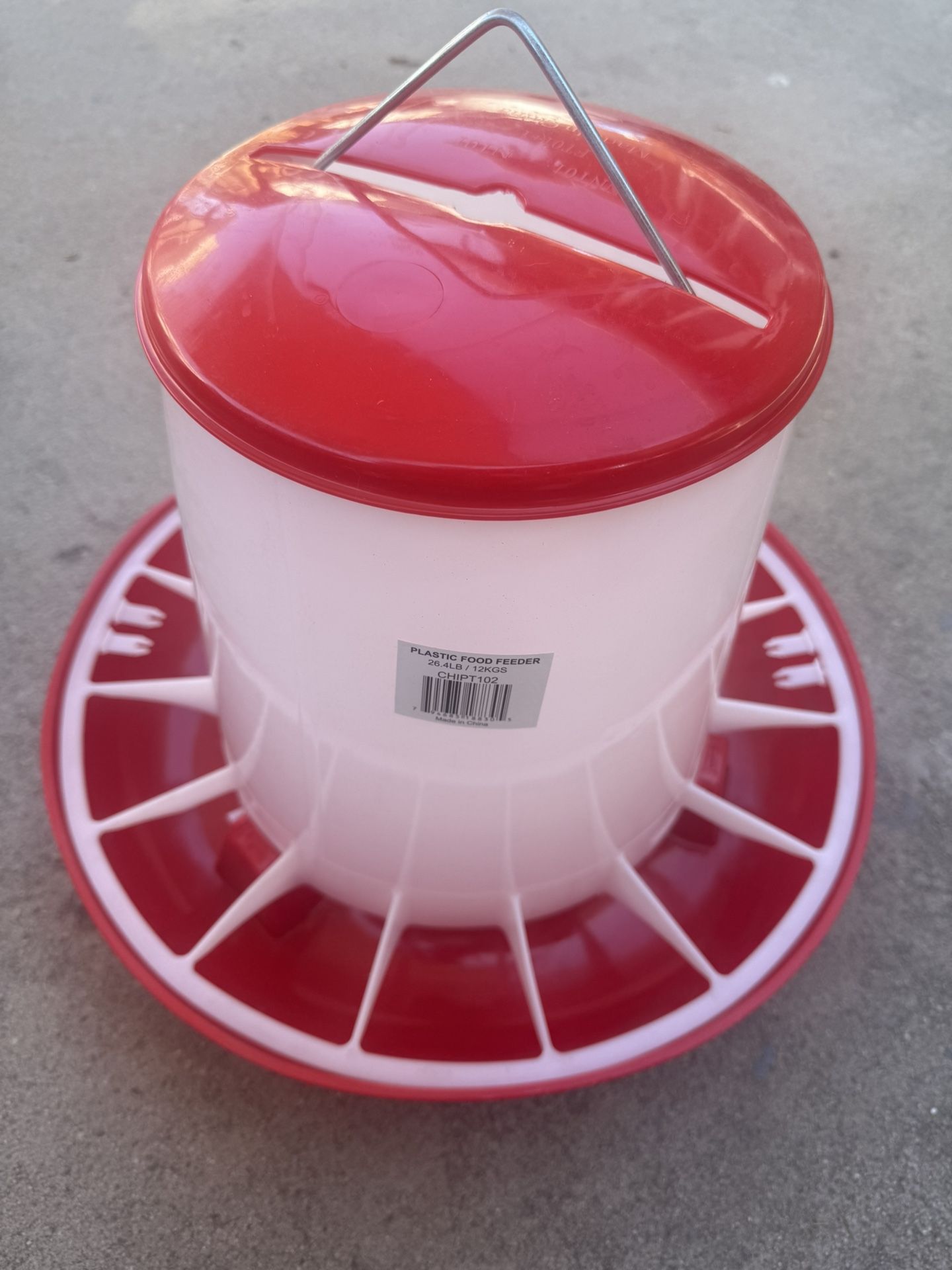 Plastic food feeders, Chicken feeder PLASTIC FOOD FEEDER Long 28 holes feeder $5 Food feeders 6.6LB / 3KGS. $7 Food feeders 19.8LB / 9KGS. $15 Food