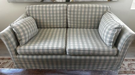 Love seat