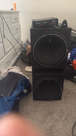 Dual 12” Subwoofers + Rockford Fosgate 500W Amp
