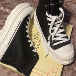 McQueen Size Us 10 Women