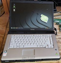 TOSHIBA SATELLITE A215 LAPTOP