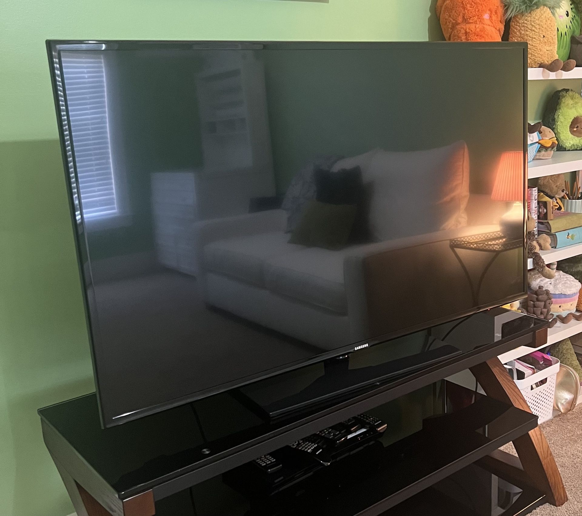 Samsung 55” LED Smart TV UN55J620D – Full HD 1080p – Excellent Condition