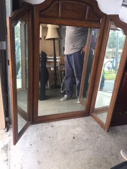 Wood mirror
