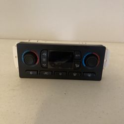 ‘03 Chevy Suburban Climate Control Module 