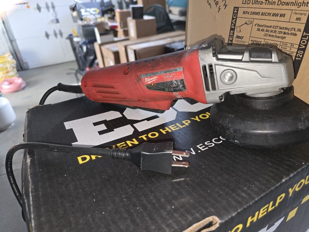 4 1/2 Corded Milwaukee Grinder