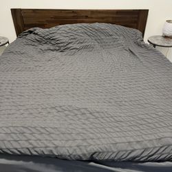 King Bed Mattress W/ Wood King Bed Frame 