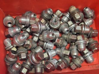 OEM Range Land Rover Lug Nuts Screws