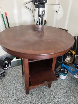 Kitchen table with 4 chairs