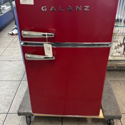 Galanz mini refrigerator retro