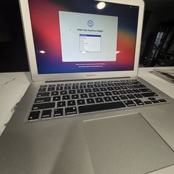 Macbook Air 13.3 in