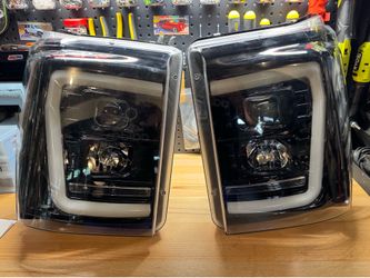 New 11-16 Ford Superduty Recon Scanning Headlights