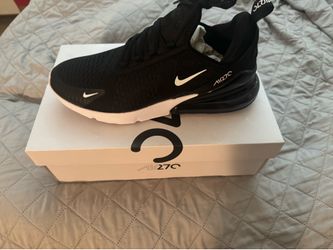 Nike air max 270 men’s black and white