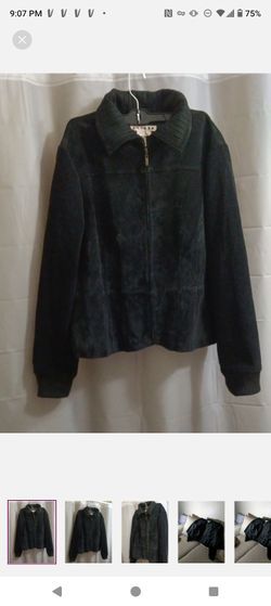 A.M.I JACKET Classic Black Zip-Up Women's Jacket