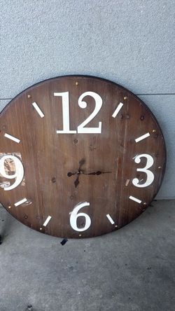 Big clock 3 feet wide from center works 20$