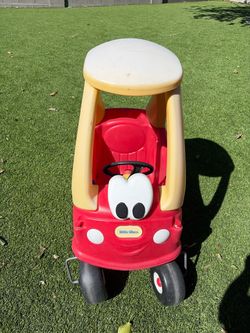 Little Tikes Cozy Coupe Ride-On Toy Car