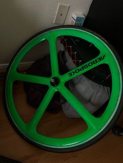 Carbon Aero Spoke bicycle front wheel