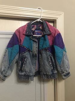 Vintage girls denim jacket size S (8/10)