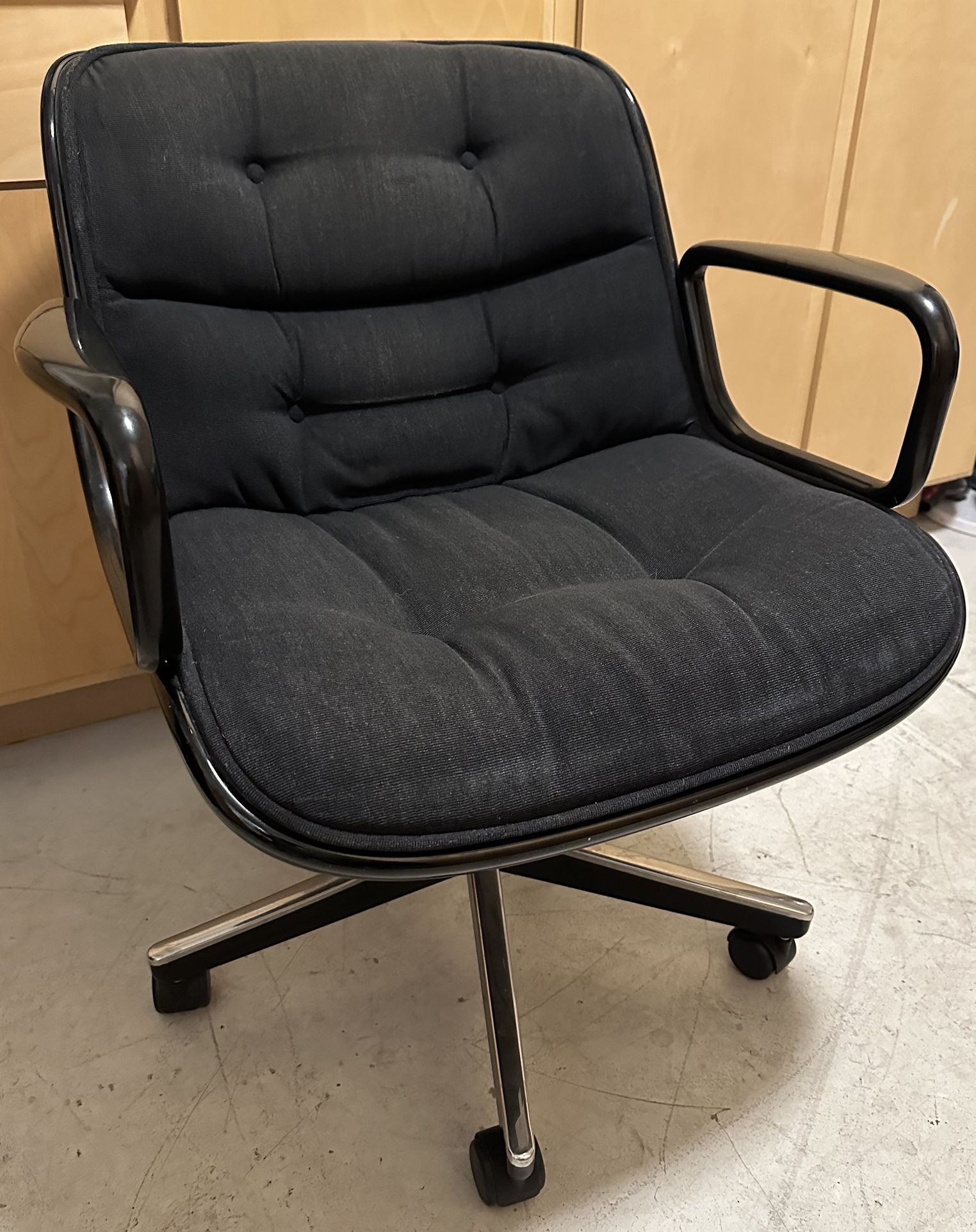 Charles Knoll Executive Upolstered Rolling Armchair - Dark Gray 1989