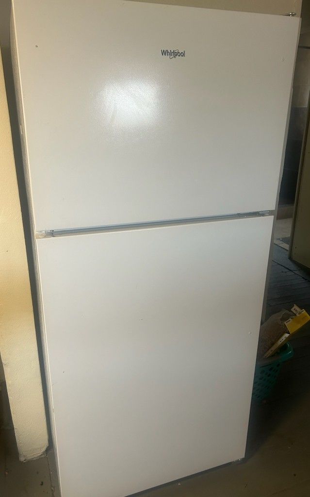 Whirlpool Electric Washer/dryer, Fridge And Stove