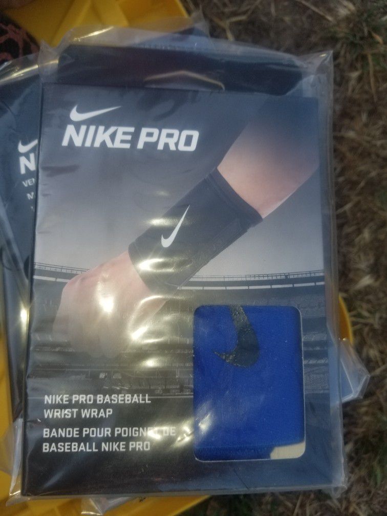 Meestal rijk zweep BRAND New Nike Pro Baseball Wrist Wrap Vapor White, Blue, Grey or Black  Available Adult One size fits Most, Wristguard for Sale in West Covina, CA  - OfferUp