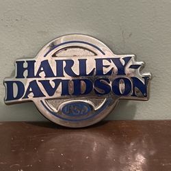 HARLEY-DAVIDSON MEDALLION, FUEL TANK, RH 62289-05