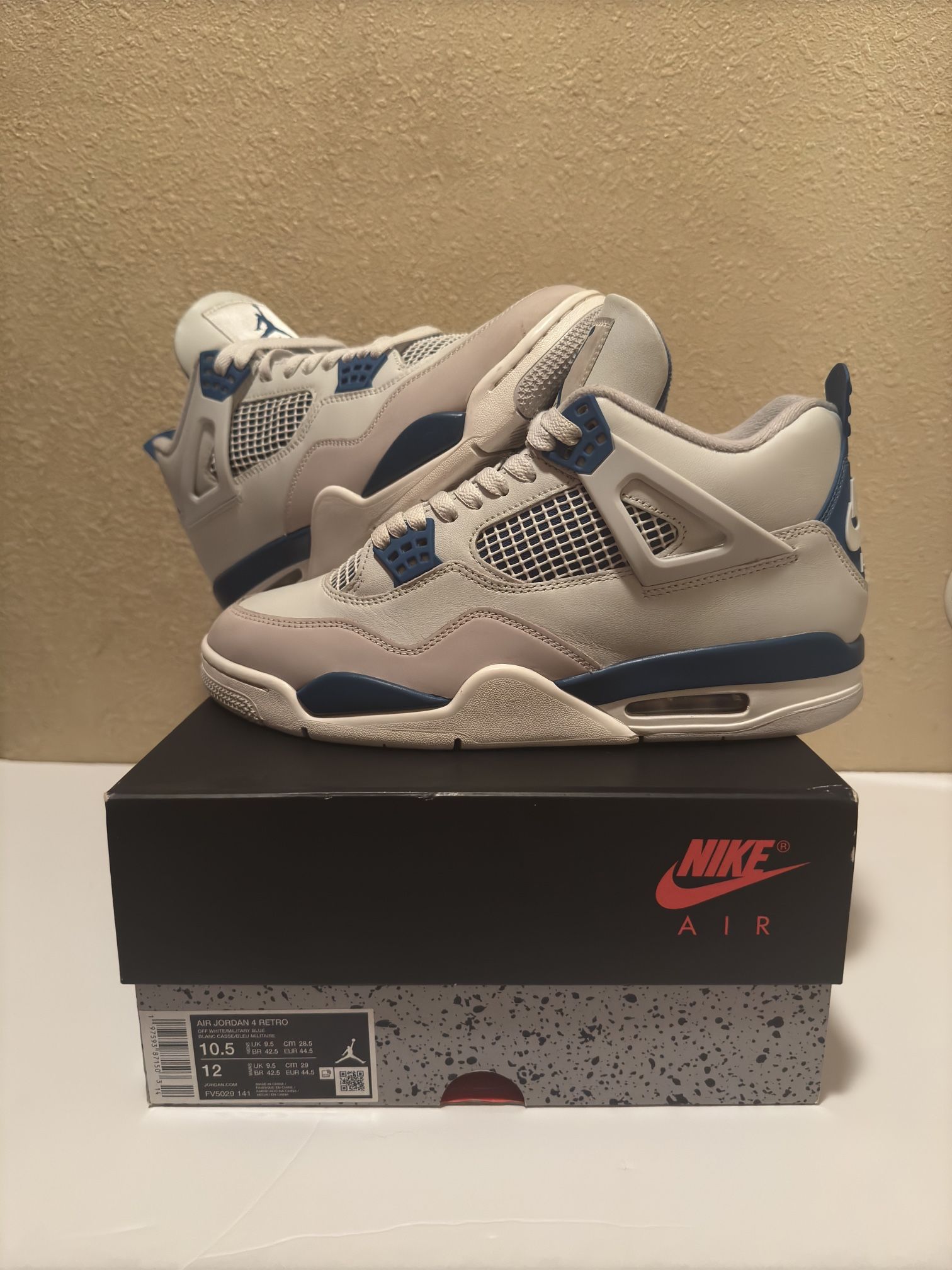 Jordan 4