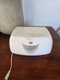 Baby wipe warmer