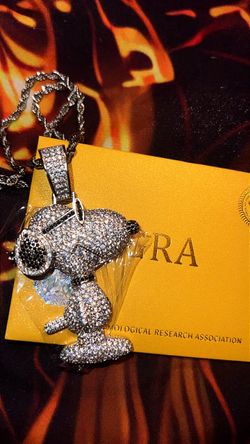 Snoopy with shades charm and chain