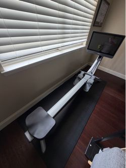 HYDROW Rowing Machine