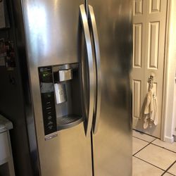 LG Side By Side Refrigerator 