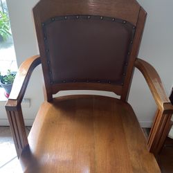 four chairs 100% wood and leather (4 Sillas )