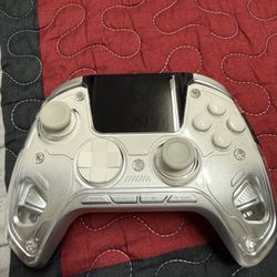 Interactive Screen Wireless Gaming Controller