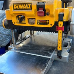 Dewalt 735 13” Planer