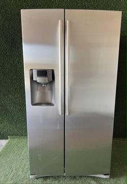 SAMSUNG REFRIGERATOR