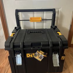 DeWalt Black/Yellow Wheeled Tool Box 18-3/4" Deep x 38-7/8" High x 23-3/8" Wide, 