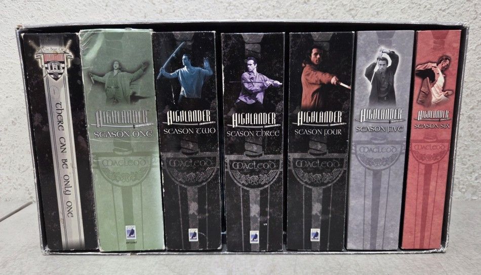 Highlander Complete TV Series DVD Box Set Seasons 1-6 Discs Missing (4)