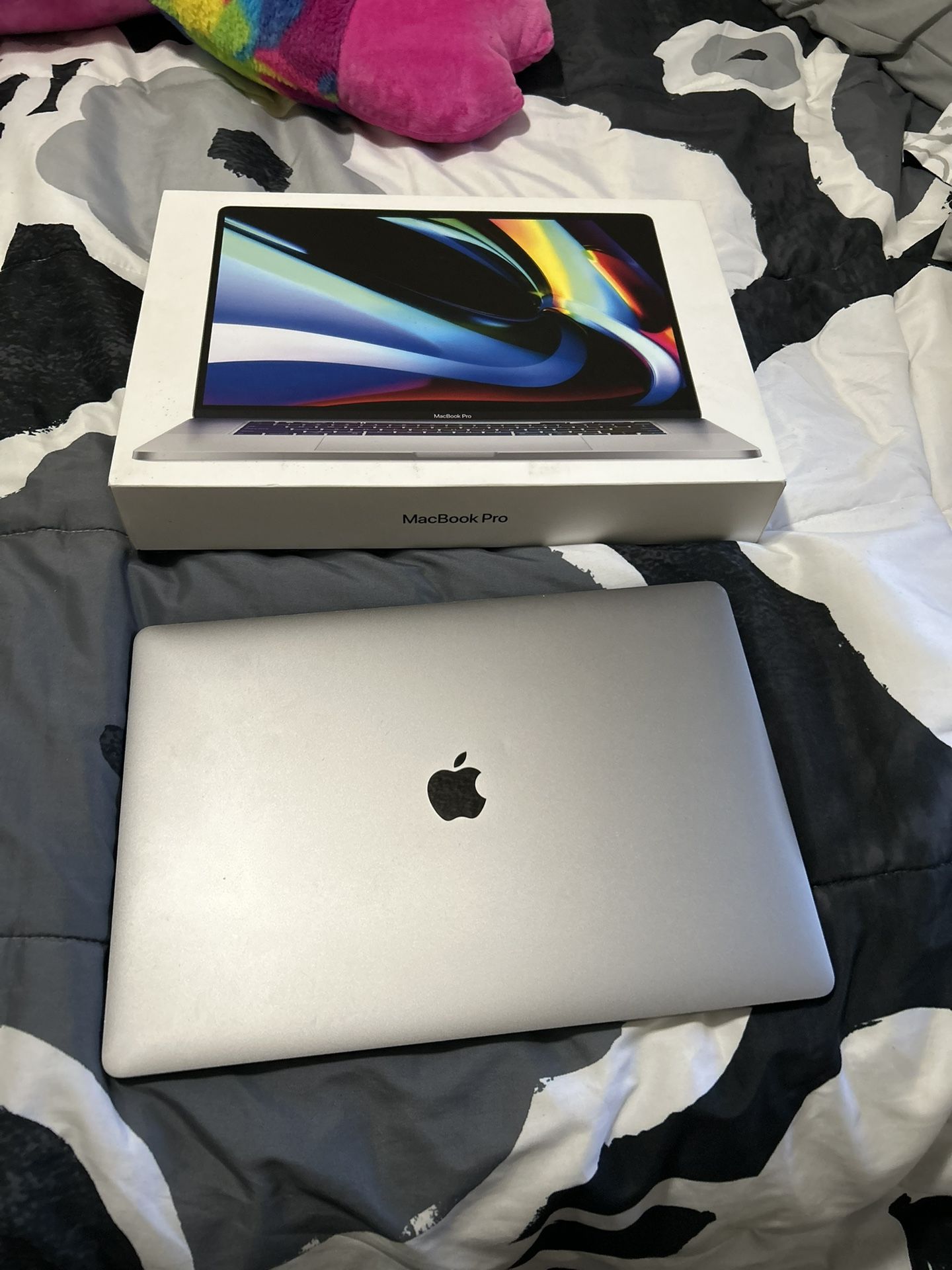 MacBook HMU Yall $500 Today Only